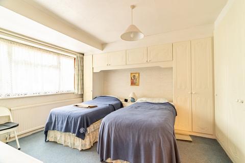 10 Fellowes Lane, Colney Heath, St Albans, AL4 0QA