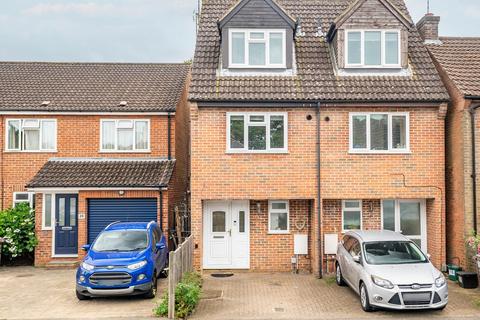 3 bedroom semi-detached house for sale, St. Annes Road, St. Albans AL2