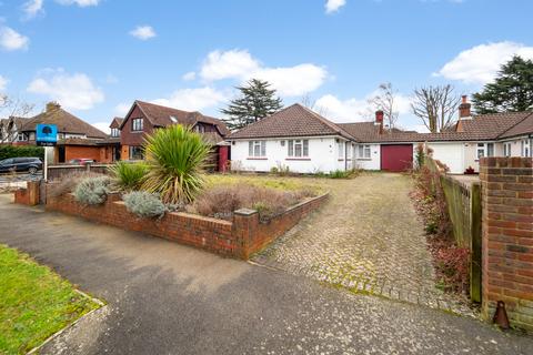 17 Woodbury Drive, Sutton, SM2 5RA