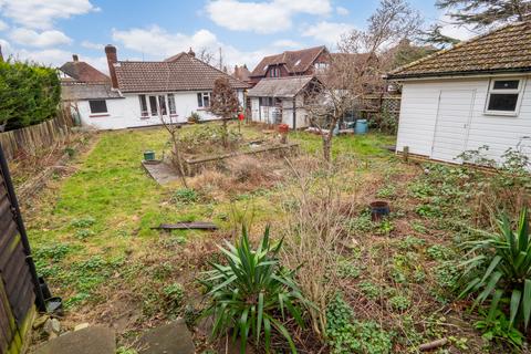 17 Woodbury Drive, Sutton, SM2 5RA