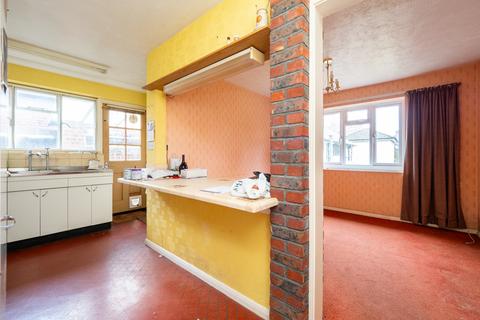 17 Woodbury Drive, Sutton, SM2 5RA