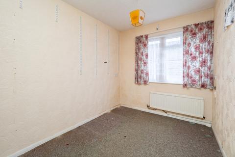 17 Woodbury Drive, Sutton, SM2 5RA