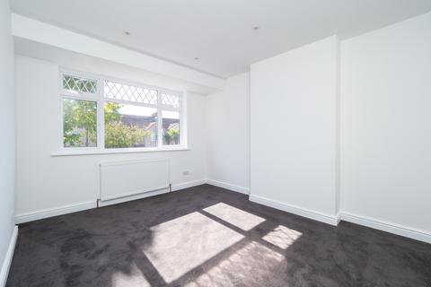 10 Ivydale Road, Carshalton, SM5 2EZ