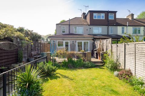 10 Ivydale Road, Carshalton, SM5 2EZ