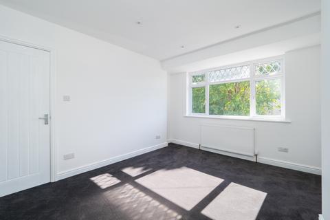 10 Ivydale Road, Carshalton, SM5 2EZ