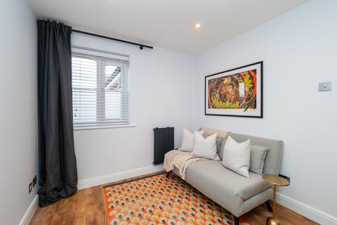 155 Mullards Close, Mitcham, CR4 4FF