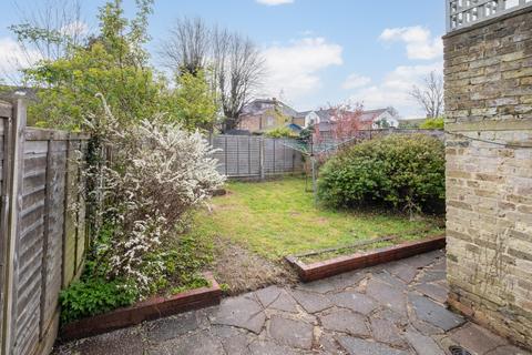 91 Onslow Gardens, Wallington, SM6 9PX
