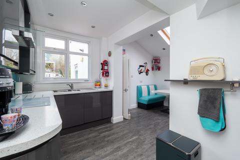 135 Stanley Park Road, Carshalton, SM5 3JJ
