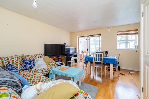 54 Bakers Gardens, Carshalton, SM5 2SF