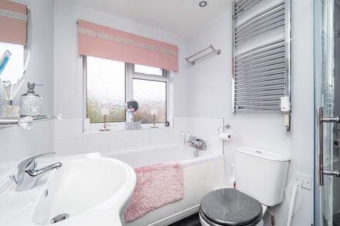 13 Chestnut Close, Carshalton, SM5 2AQ