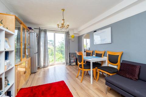 464 Middleton Road, Carshalton, SM5 1JD