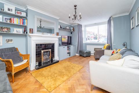 14 Chestnut Close, Carshalton, SM5 2AQ