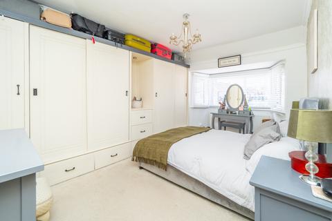 14 Chestnut Close, Carshalton, SM5 2AQ