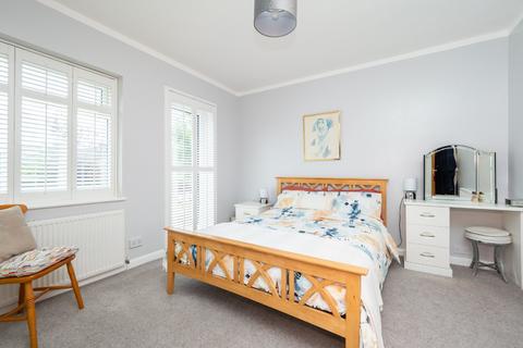 Dunsinane The Close, Carshalton, SM5 4PE