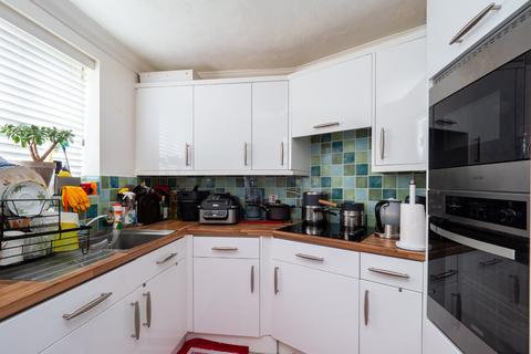 2 bedroom retirement property for sale, Hampton Lodge, Sutton SM2