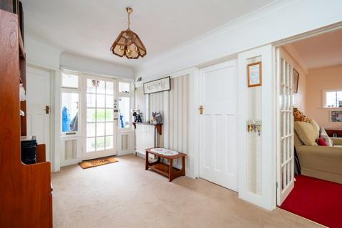 50 Mount Park, Carshalton, SM5 4PS