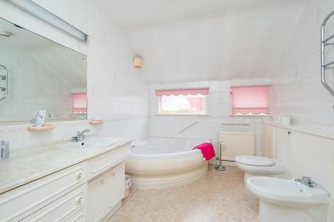 50 Mount Park, Carshalton, SM5 4PS