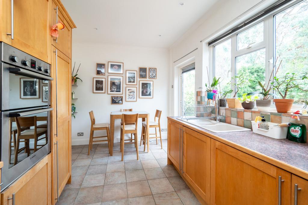 Kitchen/Breakfast