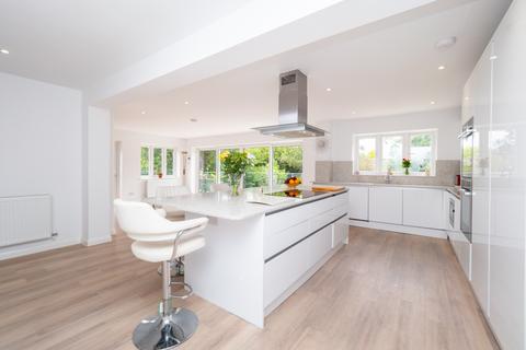 35 Nonsuch Walk, Sutton, SM2 7LG