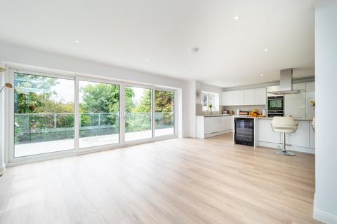 35 Nonsuch Walk, Sutton, SM2 7LG