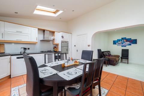 125 Gander Green Lane, Sutton, SM1 2EU