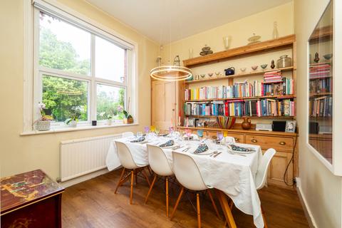 10 Cornwall Road, Sutton, SM2 6DR