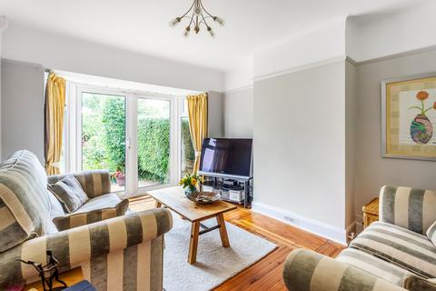 33 Fairway, Carshalton, SM5 4HR