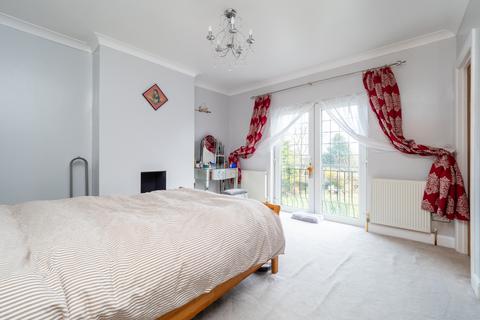 39 Fairway, Carshalton, SM5 4HR