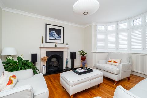 41 Hays Walk, Sutton, SM2 7NQ
