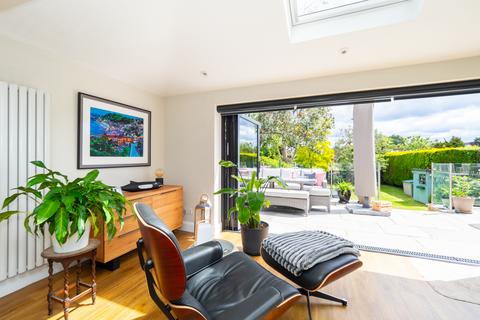 41 Hays Walk, Sutton, SM2 7NQ