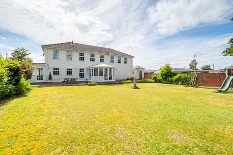 39 Banstead Road, Epsom, KT17 3HA