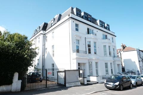 1 bedroom flat for sale, Waldegrave Road, London, SE19