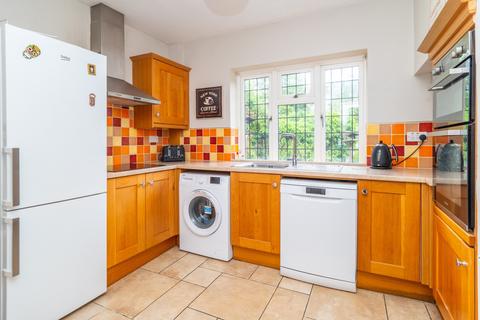 7 Tudor Close, Sutton, SM3 8QS