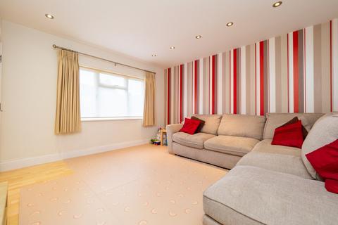 3 Bourne Way, Sutton, SM1 2EN