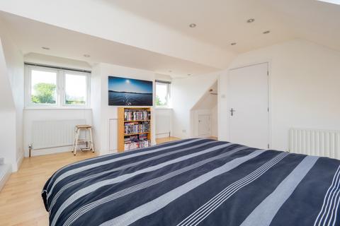 3 Bourne Way, Sutton, SM1 2EN