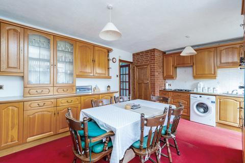 38 Chatsworth Road, Cheam, Sutton, SM3 8PN