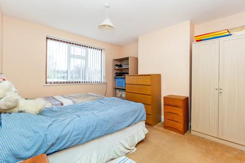 38 Chatsworth Road, Cheam, Sutton, SM3 8PN