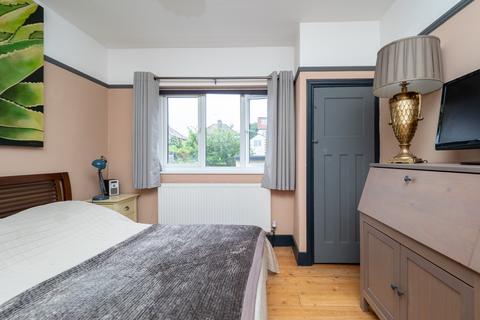 1a Alma Crescent, Cheam, Sutton, SM1 2LN