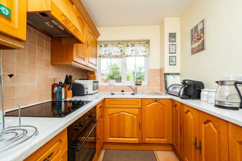 4 Penshurst Way, Sutton, SM2 6HR