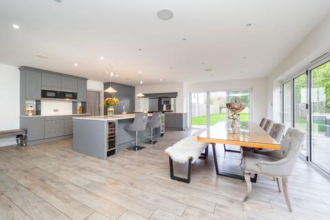 32 The Dene, Cheam, Sutton, SM2 7EG