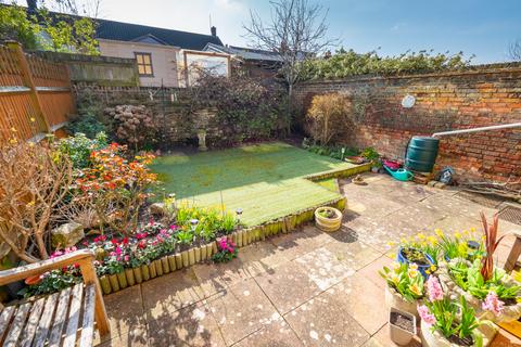 1d Hilldale Road, Cheam, Sutton, SM1 2JA