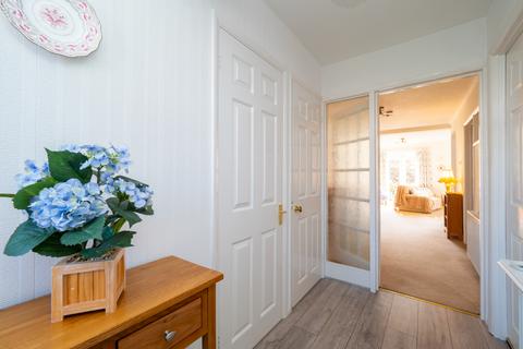 1d Hilldale Road, Cheam, Sutton, SM1 2JA