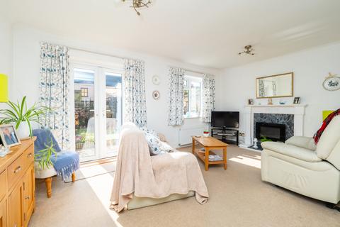 1d Hilldale Road, Cheam, Sutton, SM1 2JA