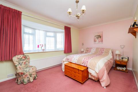 1d Hilldale Road, Cheam, Sutton, SM1 2JA