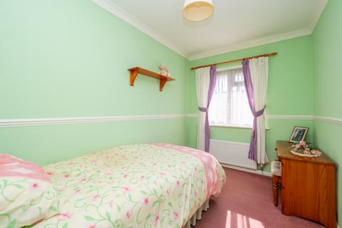 1d Hilldale Road, Cheam, Sutton, SM1 2JA