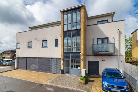 2 bedroom penthouse for sale, Yoga Way, Worcester Park KT4