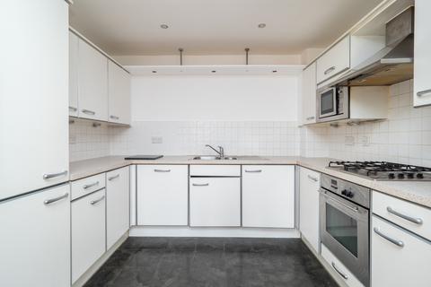 21 California Close, Sutton, SM2 6DQ