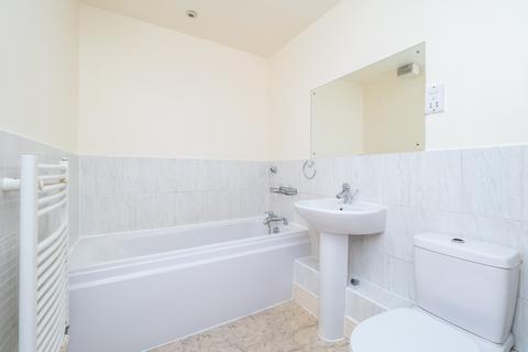 21 California Close, Sutton, SM2 6DQ