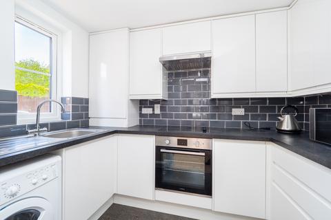 1 bedroom apartment for sale, Kingswood Drive, Sutton SM2