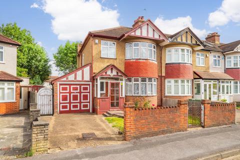 3 bedroom end of terrace house for sale, Priory Crescent, Sutton SM3